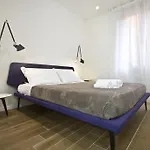 Corte Spagnola Apartment *
